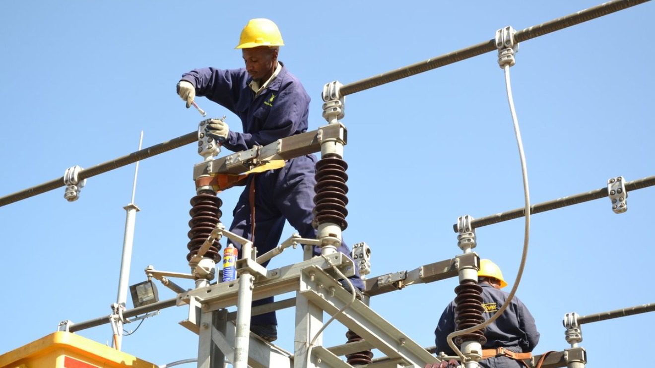 kenyans-groping-in-the-dark-as-kenya-power-announces-widespread-outage